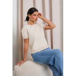 SWETER O STRUKTURALNYM SPLOCIE Z KRÓTKIM RĘKAWEM