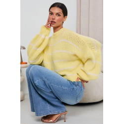 PASTELOWY SWETER W PASKI Z SZEROKIMI RĘKAWAMI