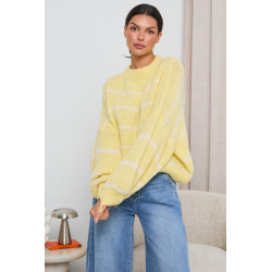 PASTELOWY SWETER W PASKI Z SZEROKIMI RĘKAWAMI