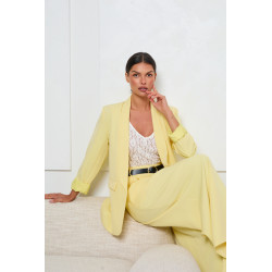 MARYNARKA O PROSTYM KROJU Z SZALOWYM KOŁNIERZEM