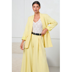 MARYNARKA O PROSTYM KROJU Z SZALOWYM KOŁNIERZEM