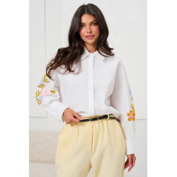 OVERSIZOWA KOSZULA Z HAFTOWANYMI KWIATAMI NA RĘKAWACH