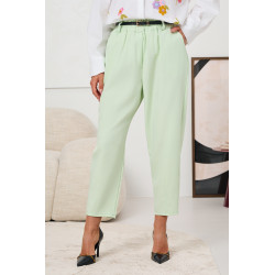 SPODNIE O KROJU CARROT Z PASKIEM