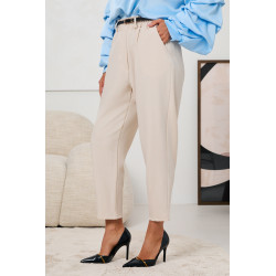 SPODNIE O KROJU CARROT Z PASKIEM