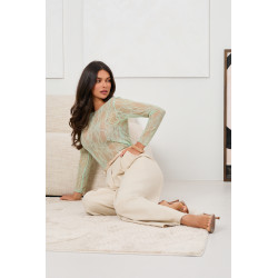 SIATECZKOWA BLUZKA Z KORONKOWYM WZOREM