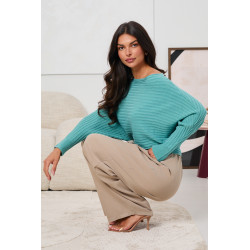 PRĄŻKOWANY SWETER OVERSIZE Z DEKOLTEM W ŁÓDKĘ