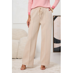 Spodnie z prostą nogawką i przeszyciami