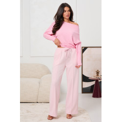 PRĄŻKOWANY SWETER OVERSIZE Z DEKOLTEM W ŁÓDKĘ