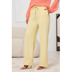 Spodnie z prostą nogawką i przeszyciami