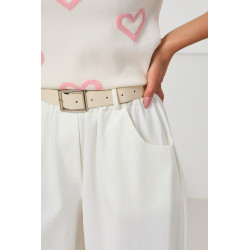 SPODNIE O LUŹNYM KROJU Z ZASZEWKAMI I PASKIEM