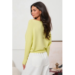 PRĄŻKOWANY SWETER OVERSIZE Z DEKOLTEM W ŁÓDKĘ