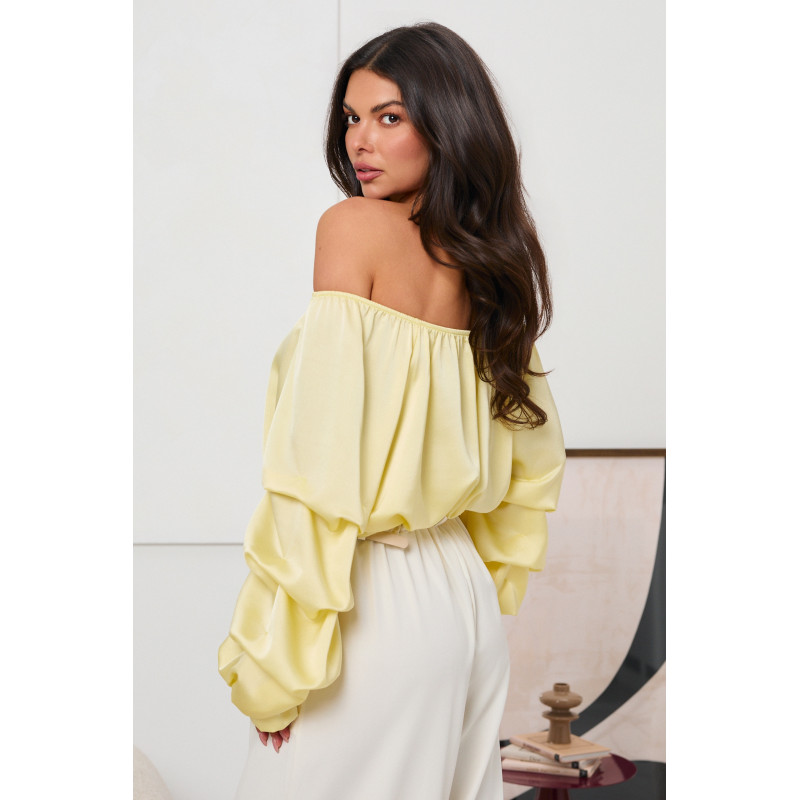 SATYNOWA BLUZKA HISZPANKA Z FALBANIASTYMI RĘKAWAMI