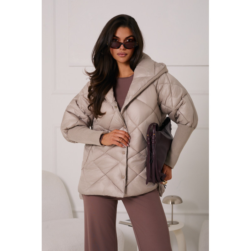 PIKOWANA KURTKA Z KAPTUREM I DZIANINOWYMI WSTAWKAMI