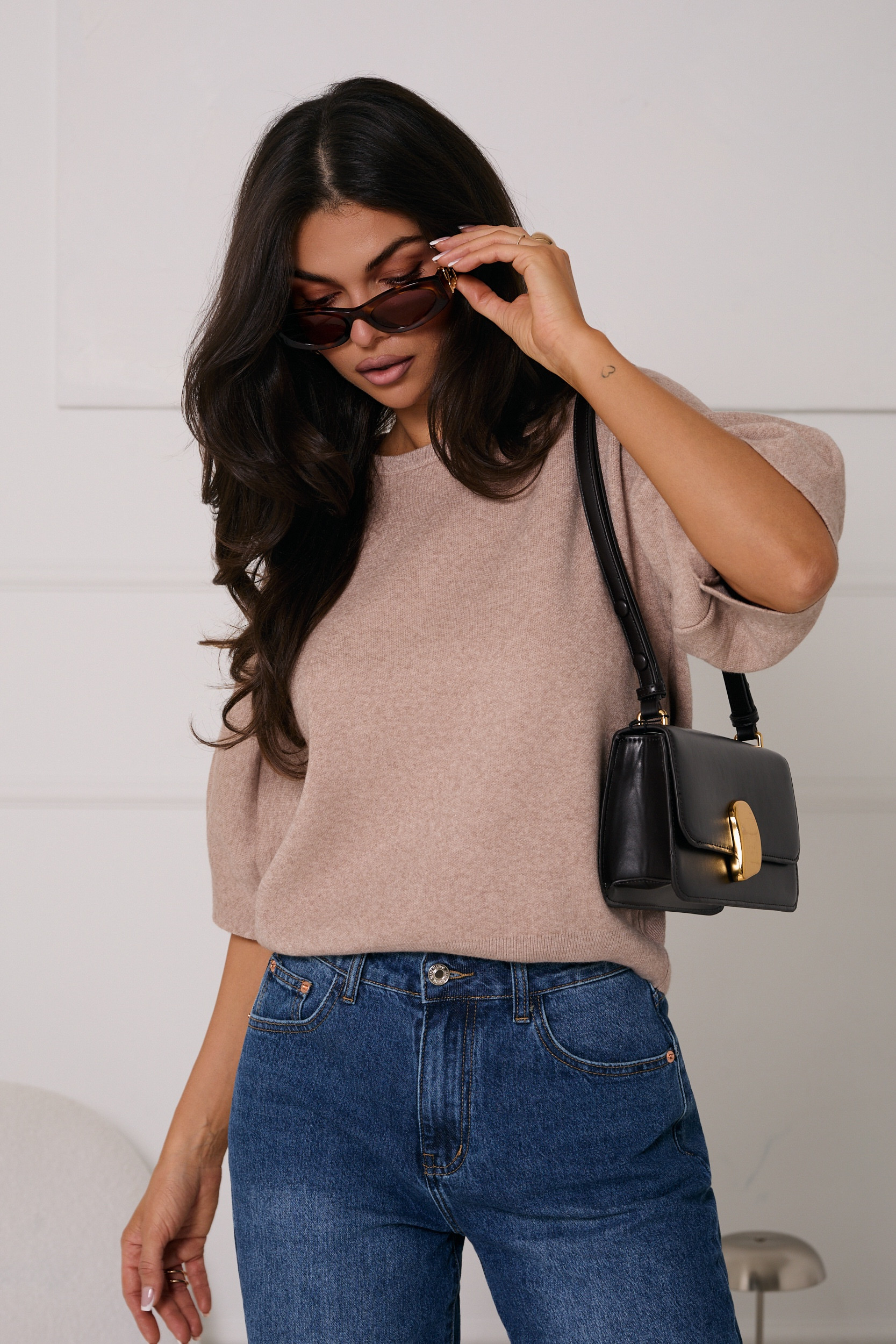 SWETER Z BUFIASTYM KRÓTKIM RĘKAWEM