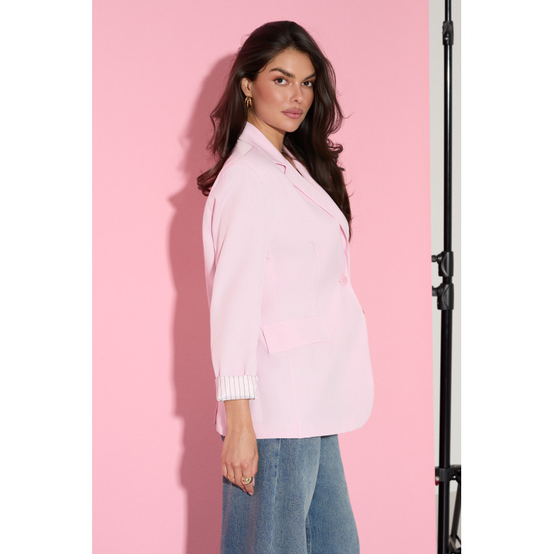 MARYNARKA O PROSTYM KROJU Z PODUSZKAMI NA RAMIONACH