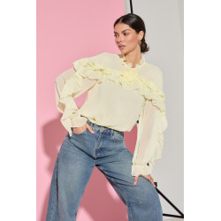 KOSZULA Z FALBANAMI I DEKORACYJNĄ RÓŻĄ PRZY DEKOLCIE