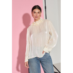 POŁYSKUJĄCA KOSZULA Z RÓŻAMI PRZY SZYI