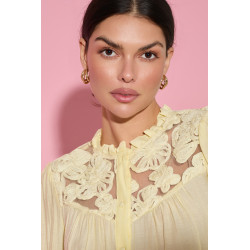 WISKOZOWA KOSZULA Z KWIATOWYMI APLIKACJAMI