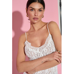 KORONKOWY TOP O DŁUŻSZYM KROJU