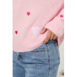 Dzianinowy sweter z haftowanymi sercami