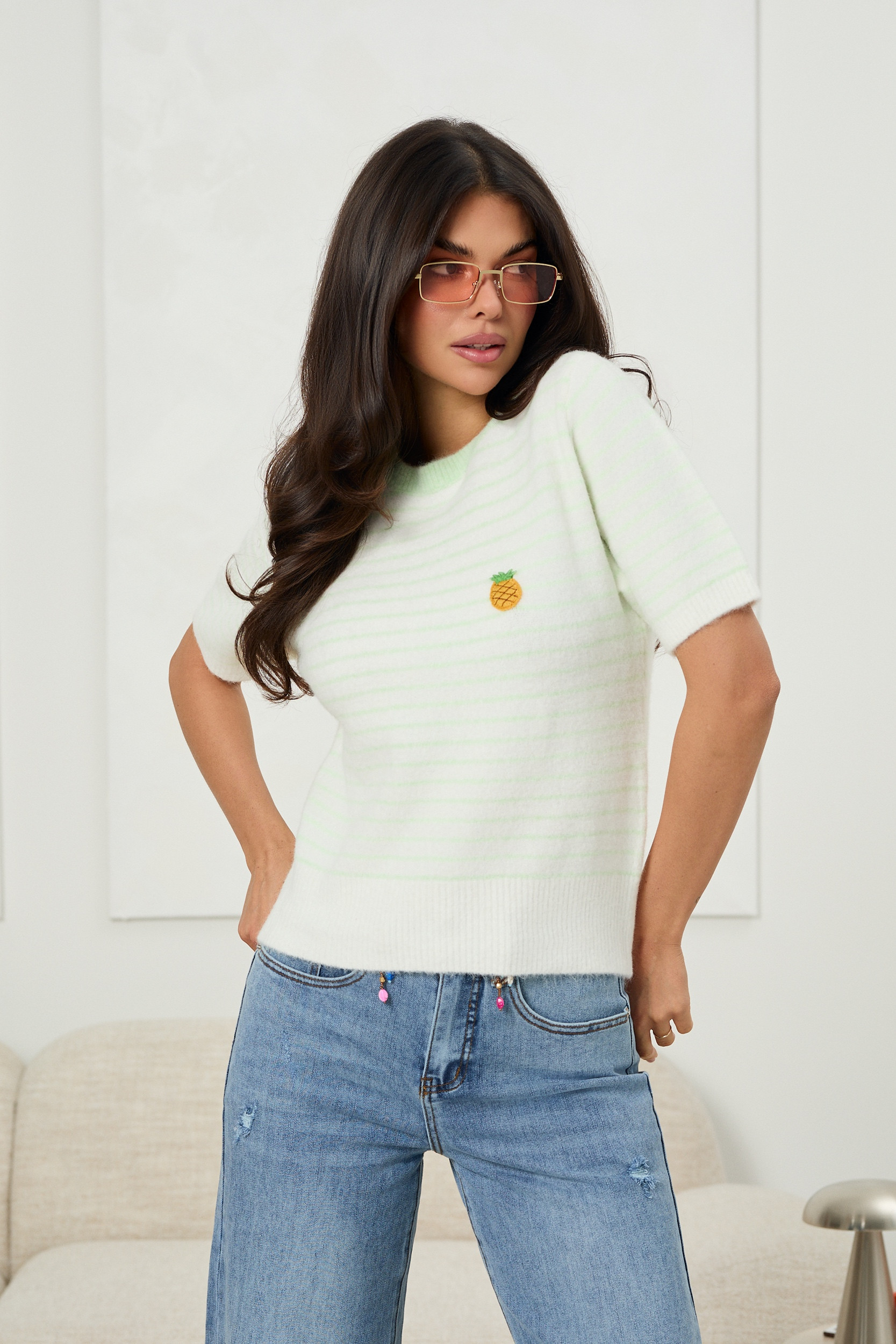 Dzianinowy sweter w paski z ananasem | Hurtownia odzieży damskiej online