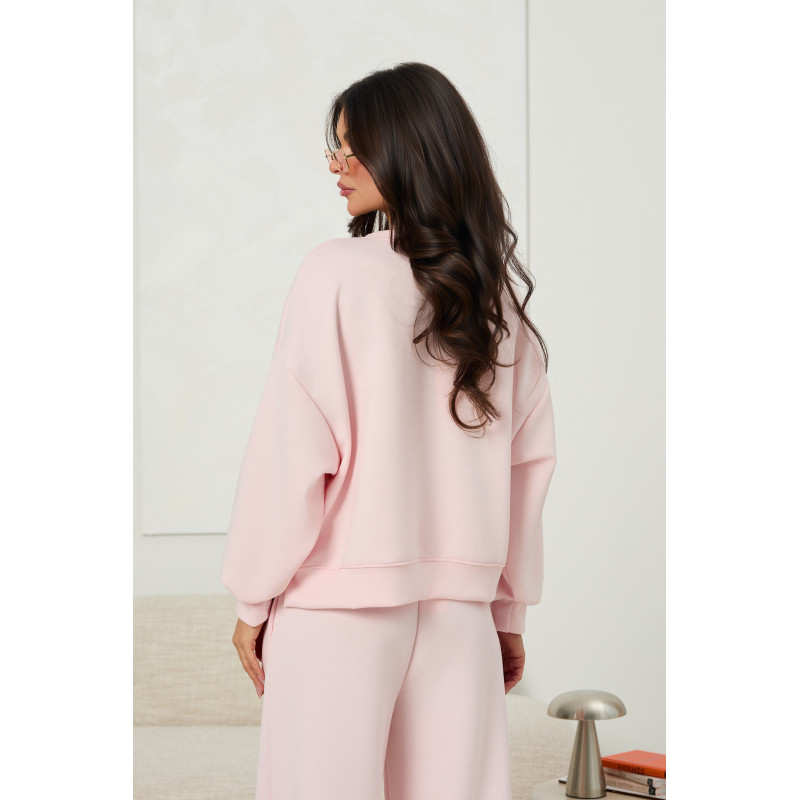 Oversizowa bluza z haftowanymi napisami