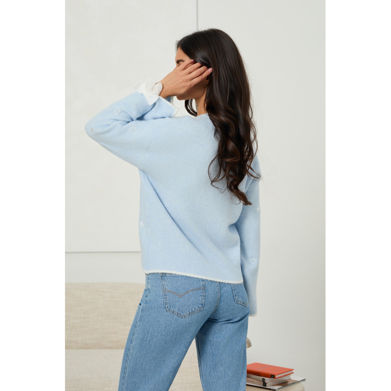 Kardigan z haftowanymi sercami i kokardami