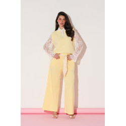 Dzianinowa kamizelka z koronkową koszulą - Hurt online | cotygodniowe dostawy