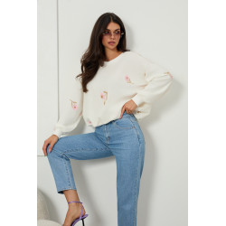 Bluza oversizowa z haftowanymi kwiatami | Hurt odzieży damskiej online