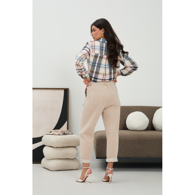 Klasyczne spodnie sztruksowe z prostą nogawką | Hurtownia odzieży z Włoch