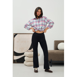 Modelujące spodnie z rozszerzaną nogawką | Hurtownia odzieży online