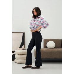 Modelujące spodnie z rozszerzaną nogawką | Hurtownia odzieży online