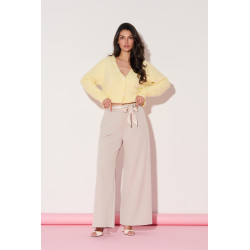 Spodnie z szeroką nogawką i ozdobnym paskiem - Hurtownia odzieży damskiej | cotygodniowe nowości
