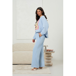 Spodnie z prostą nogawką i przeszyciami