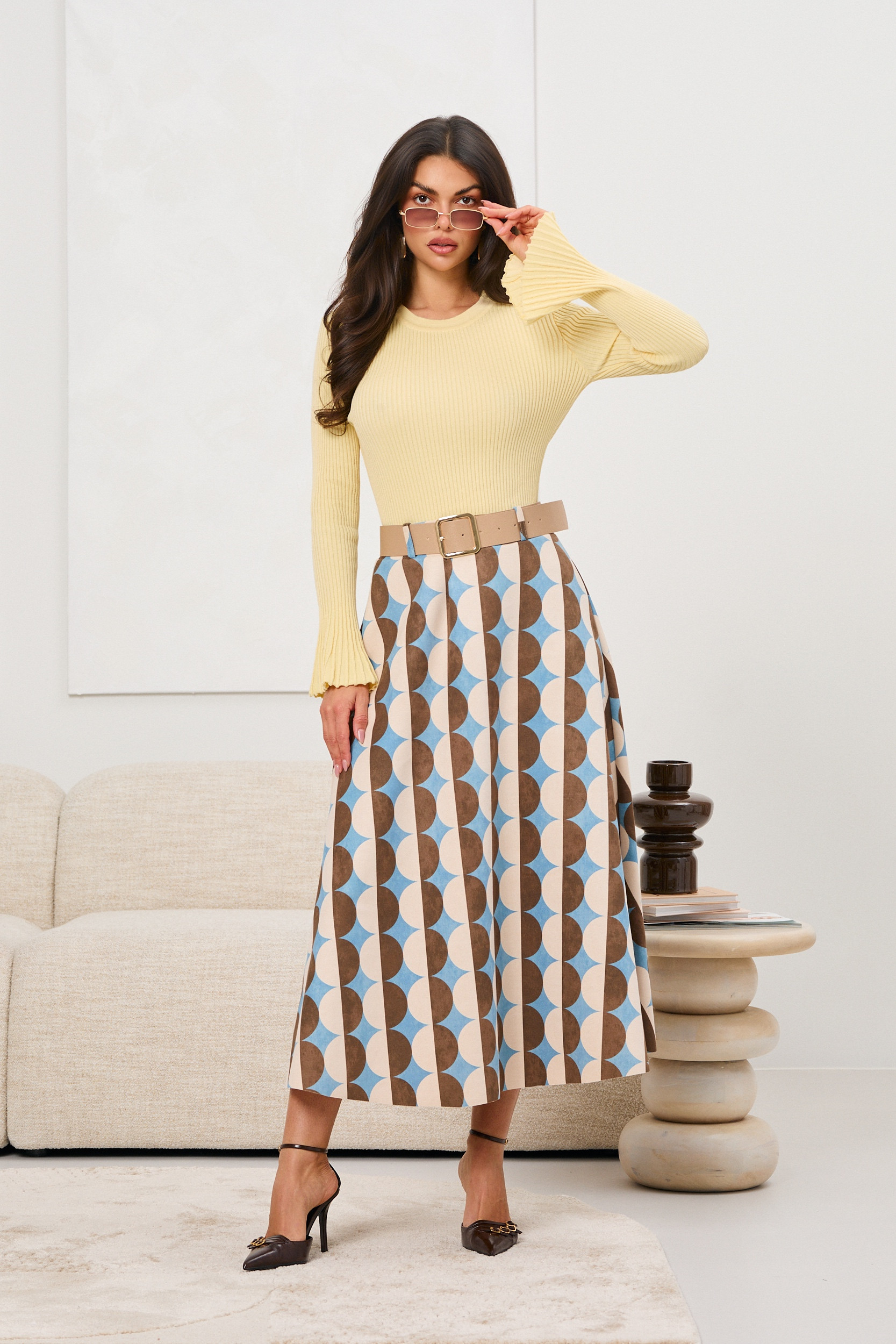 Spódnica midi z geometrycznym printem i paskiem | Hurt odzieży włoskiej online