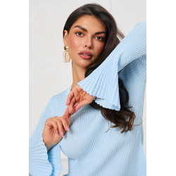 Prążkowany sweter z rozszerzanymi rękawami