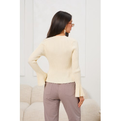 Prążkowany sweter z rozszerzanymi rękawami