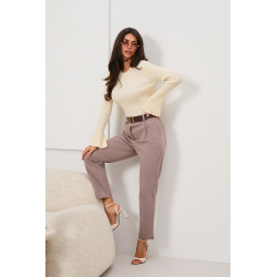 Prążkowany sweter z rozszerzanymi rękawami