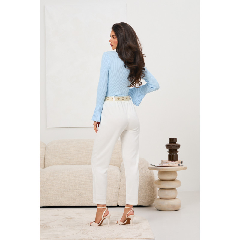 Spodnie cygaretki z ozdobnym paskiem | Hurtownia odzieży damskiej na sztuki