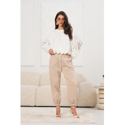 Bluzka z ozdobnymi haftowanymi rękawami | Sprzedaż hurtowa odzieży damskiej