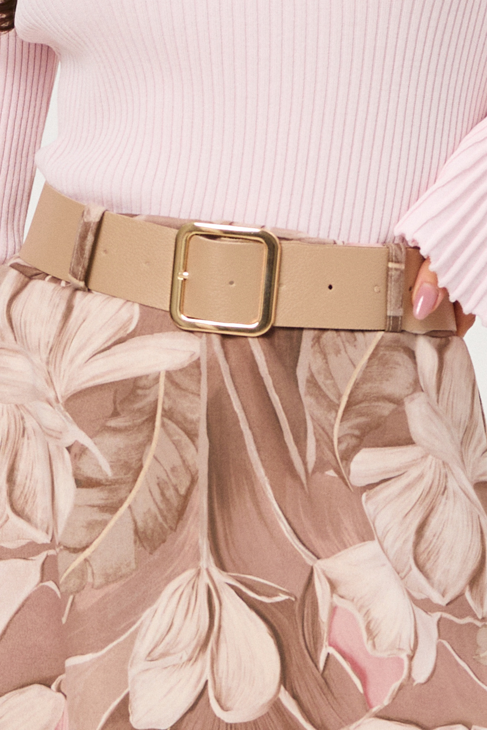 Spódnica midi w kwiaty | Hurtowa sprzedaż odzieży damskiej