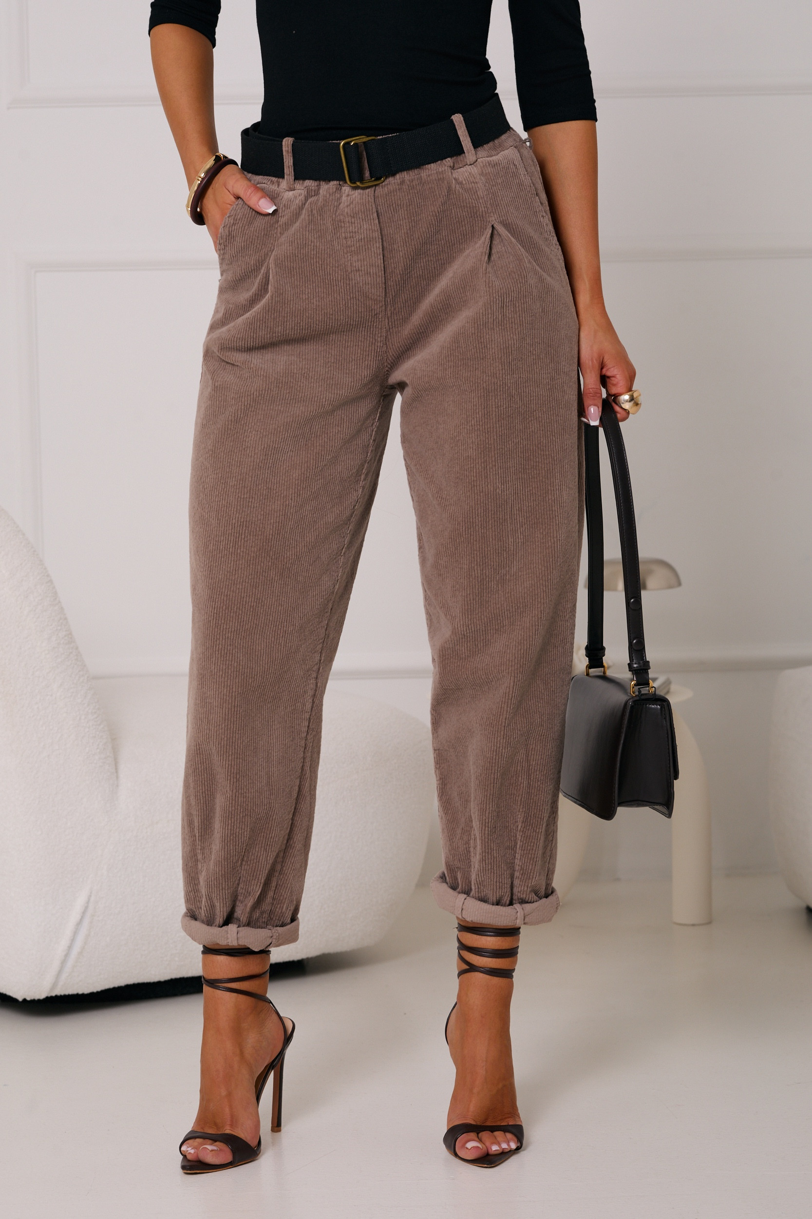 SZTRUKSOWE SPODNIE Z PASKIEM