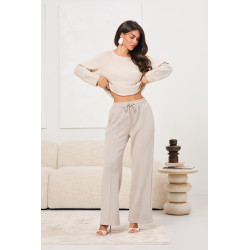 Spodnie z prostą nogawką i przeszyciami