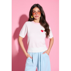 Dzianinowy sweter w paski z truskawką