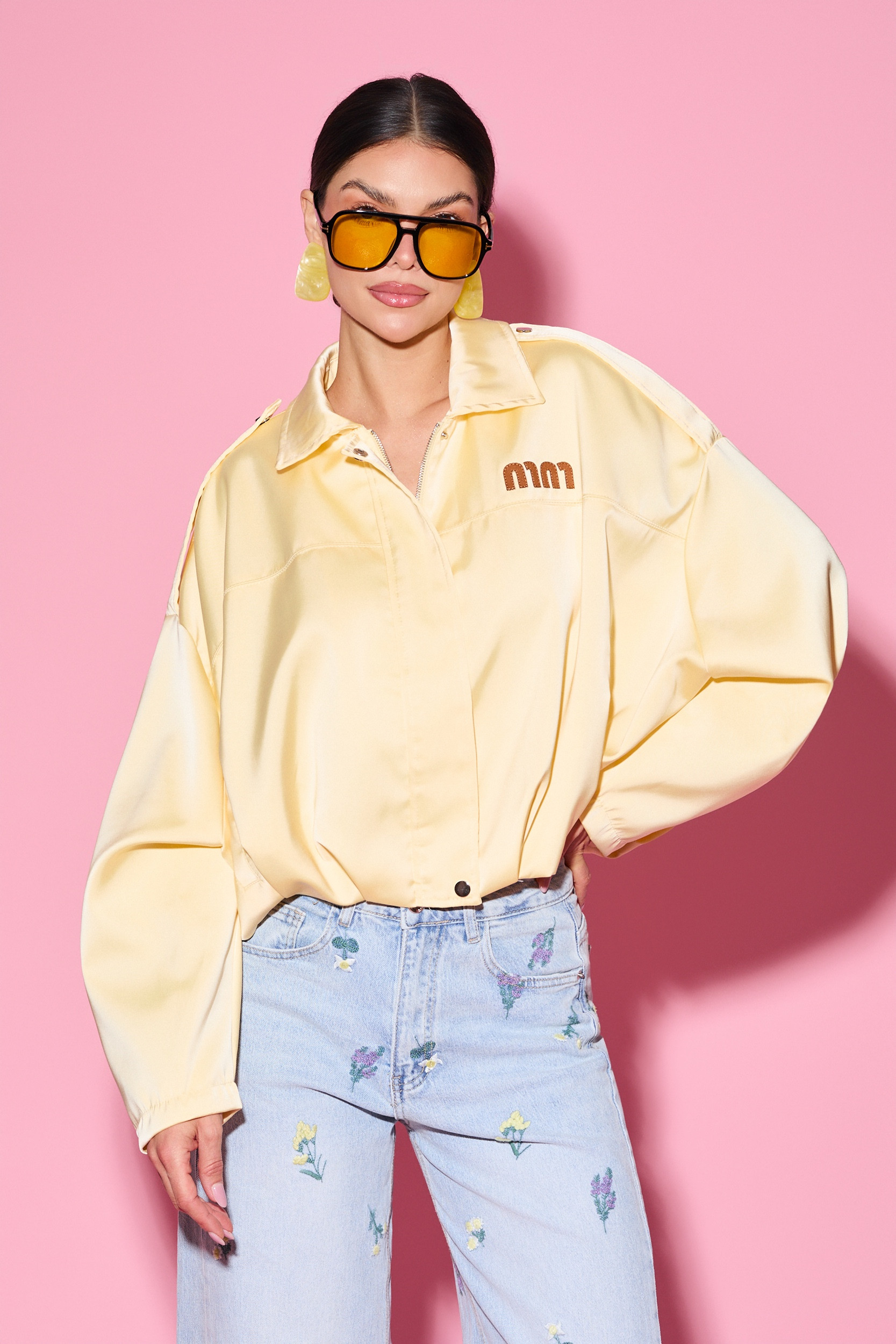 Lekka oversizowa kurtka bomberka