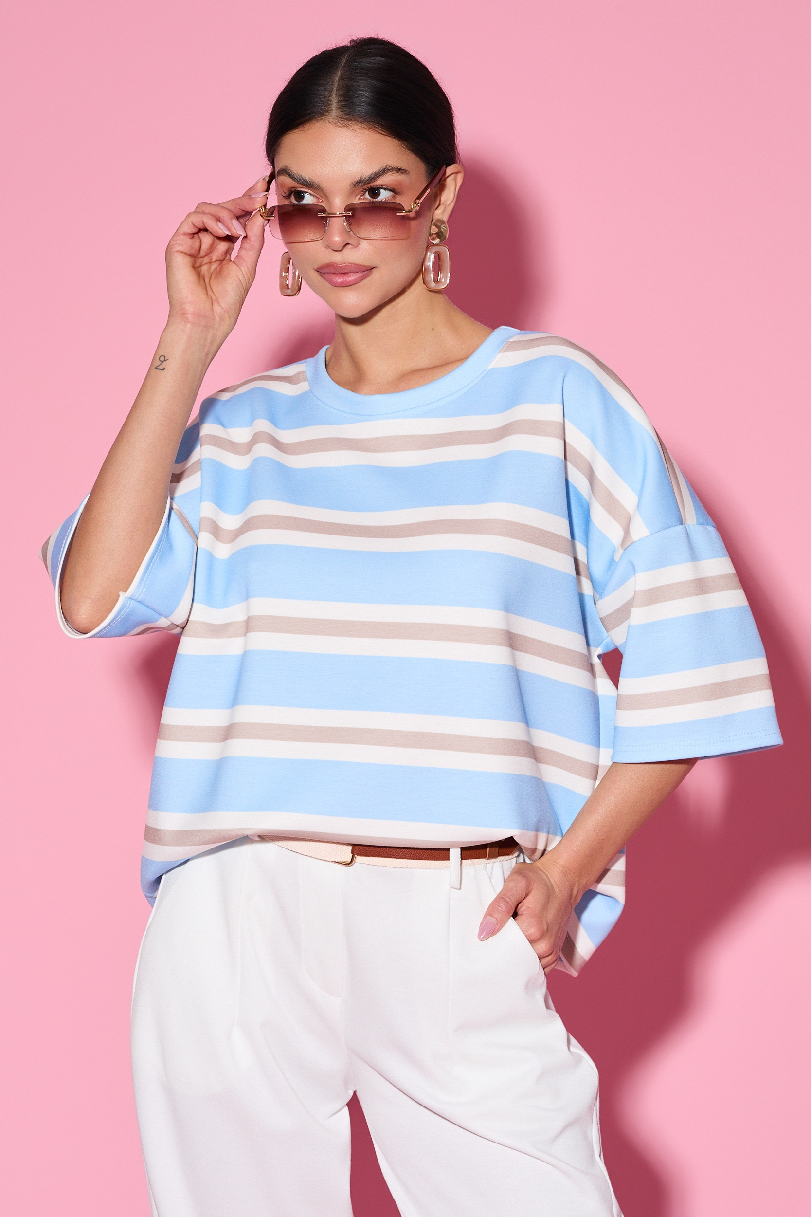 Oversize’owa bluzka w pastelowe pasy