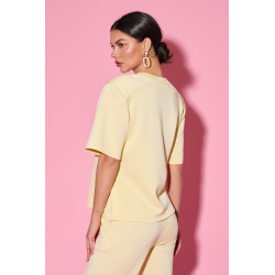 Bluzka o prostym kroju z krótkim rękawem