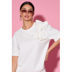 Bluzka z kokardą na ramieniu