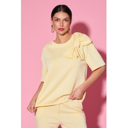 Bluzka z kokardą na ramieniu