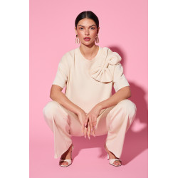 Bluzka z kokardą na ramieniu